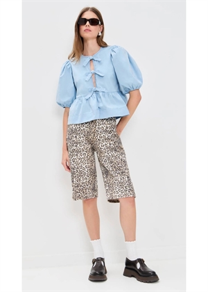 W0970 Washed stretch cotton peplum bluse Soft Chambray Ganni 